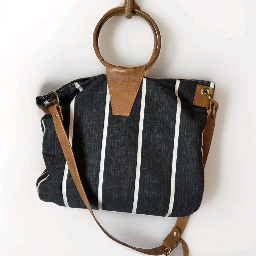 Project FREE 2 FLY purse Gray Canvas Brown Leather Round Handles Large Bag